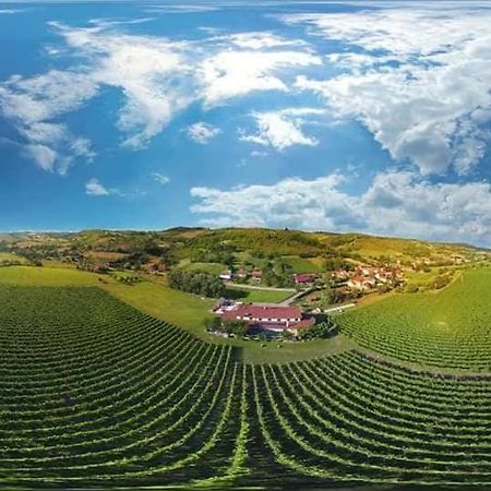 Stupnicki Dvori Winery Hotel Brodski Stupnik Exterior photo